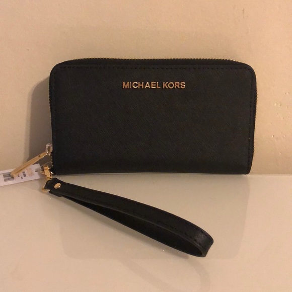 Michael Kors Accessories - Michael Kors Wristlet